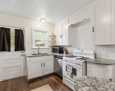 3417 Westcliff Road S - Photo Thumbnail 18