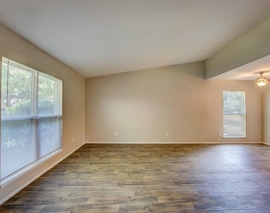 7801 Summerglen Road - Photo Thumbnail 33