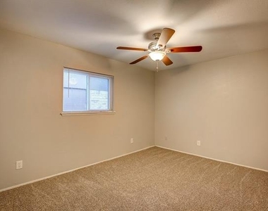 7801 Summerglen Road - Photo Thumbnail 11