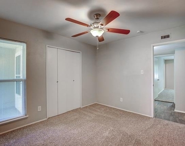 7801 Summerglen Road - Photo Thumbnail 15