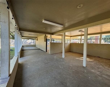 9434 Palmetto Lane - Photo Thumbnail 5