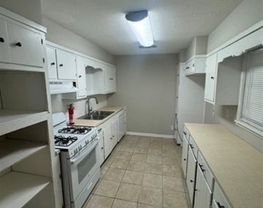 9434 Palmetto Lane - Photo Thumbnail 6
