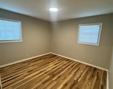 9434 Palmetto Lane - Photo Thumbnail 16