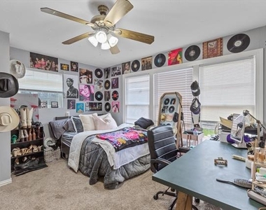 4228 Winfield Avenue - Photo Thumbnail 14