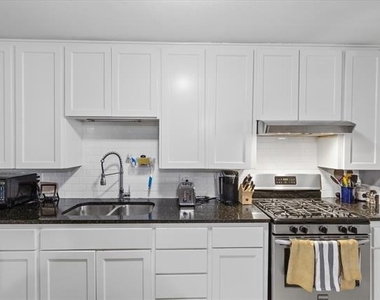 4228 Winfield Avenue - Photo Thumbnail 7