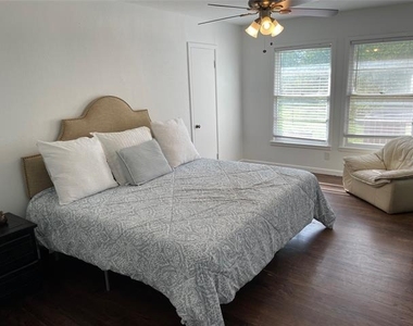 3563 South Drive - Photo Thumbnail 10