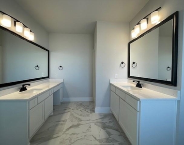 1609 Whisperwood Way - Photo Thumbnail 15