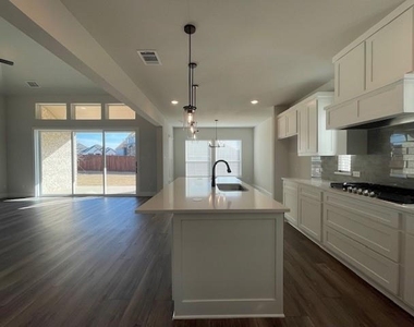 1609 Whisperwood Way - Photo Thumbnail 5