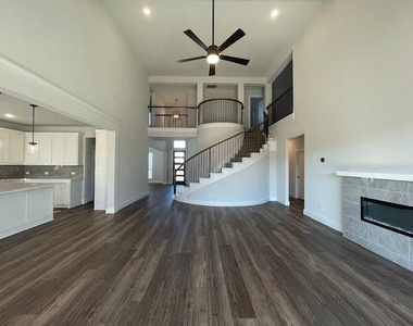 1609 Whisperwood Way - Photo Thumbnail 9