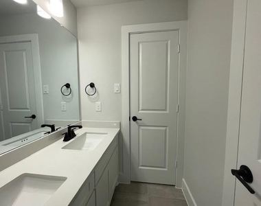 1609 Whisperwood Way - Photo Thumbnail 28
