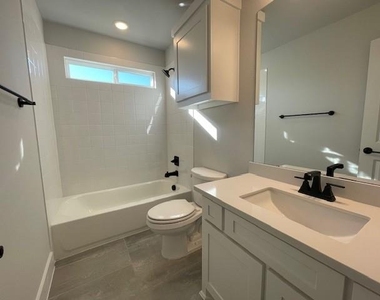 1609 Whisperwood Way - Photo Thumbnail 35