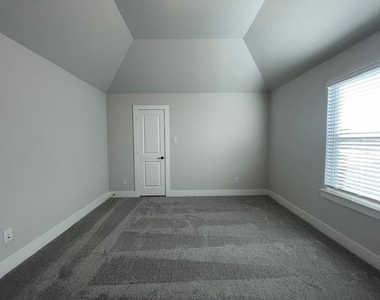 1609 Whisperwood Way - Photo Thumbnail 36
