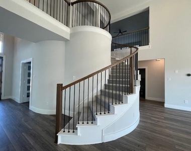 1609 Whisperwood Way - Photo Thumbnail 20
