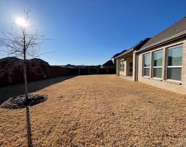 1609 Whisperwood Way - Photo Thumbnail 38