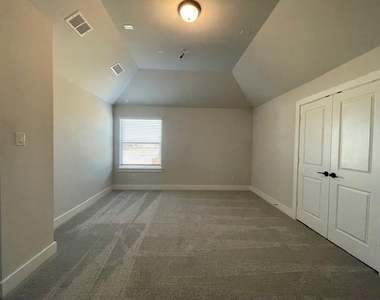 1609 Whisperwood Way - Photo Thumbnail 24