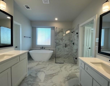 1609 Whisperwood Way - Photo Thumbnail 14