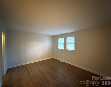 815 Lexington Avenue - Photo Thumbnail 9