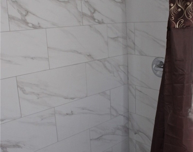 1823 W 45th Street - Photo Thumbnail 3