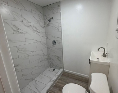 1823 W 45th Street - Photo Thumbnail 2