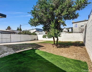 235 W 58th - Photo Thumbnail 18