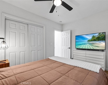 235 W 58th - Photo Thumbnail 15