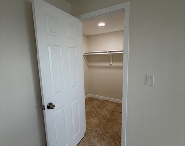 649 E 87th - Photo Thumbnail 13
