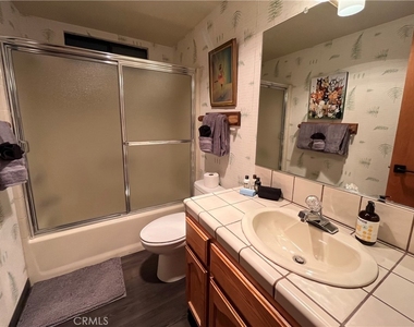 145 Pinon Place - Photo Thumbnail 5