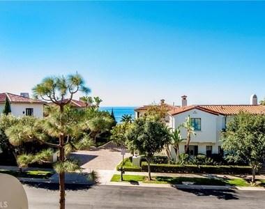 142 Sidney Bay Drive - Photo Thumbnail 4