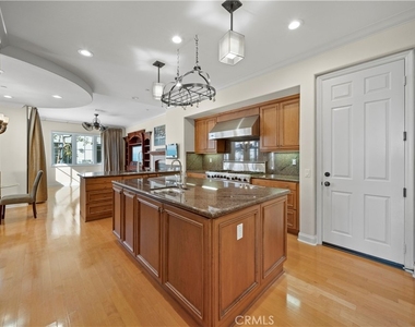 142 Sidney Bay Drive - Photo Thumbnail 14