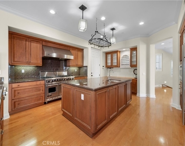 142 Sidney Bay Drive - Photo Thumbnail 13