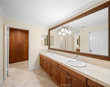 142 Sidney Bay Drive - Photo Thumbnail 27