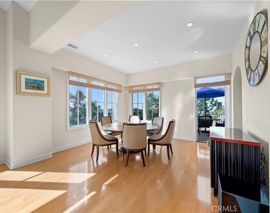 142 Sidney Bay Drive - Photo Thumbnail 8