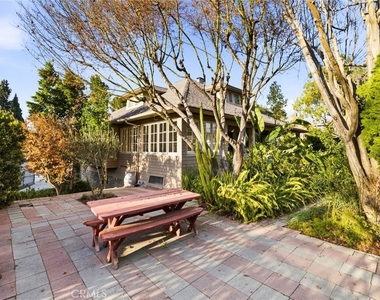 1200 Cedar Avenue - Photo Thumbnail 5