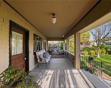 1200 Cedar Avenue - Photo Thumbnail 3