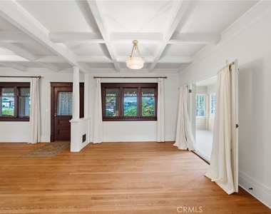 1200 Cedar Avenue - Photo Thumbnail 8