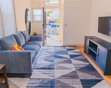 1275 W 23rd - Photo Thumbnail 4
