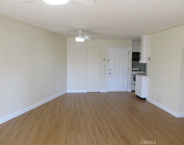 2035 4th Street - Photo Thumbnail 4
