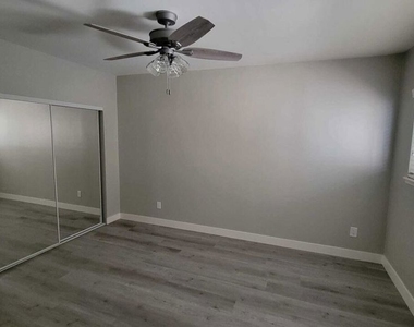 530 S Normandie Avenue - Photo Thumbnail 9