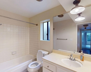 15215 Magnolia Boulevard - Photo Thumbnail 13