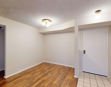 15215 Magnolia Boulevard - Photo Thumbnail 3