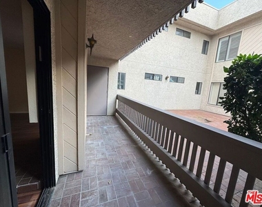 15215 Magnolia Boulevard - Photo Thumbnail 15