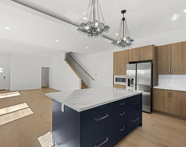 824 N Orange Grove Avenue - Photo Thumbnail 2