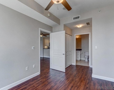 300 W Beech St - Photo Thumbnail 13