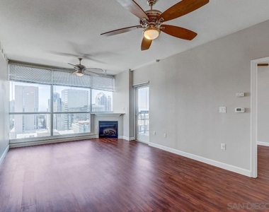 300 W Beech St - Photo Thumbnail 4