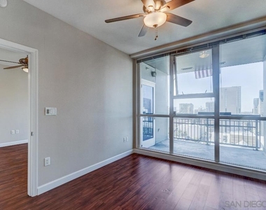 300 W Beech St - Photo Thumbnail 17