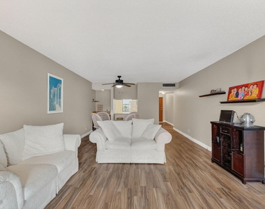 2029 N Ocean Boulevard - Photo Thumbnail 8