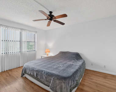 2029 N Ocean Boulevard - Photo Thumbnail 17