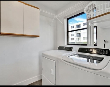 300 Croton Avenue - Photo Thumbnail 19