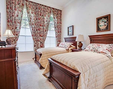114 Tranquilla Drive - Photo Thumbnail 5
