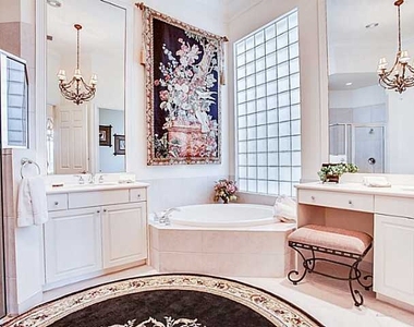 114 Tranquilla Drive - Photo Thumbnail 10
